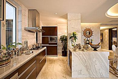 《夺宝奇兵：古老之圈》游戏角色与演员对比 谁更胜一筹？